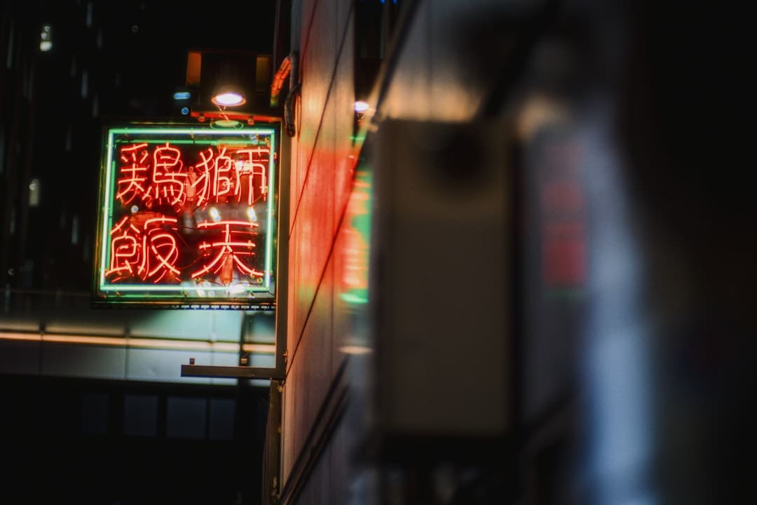 贾冰新片《奇遇》天津路演 魂灵双穿笑声不断 线下互动点着全场热心